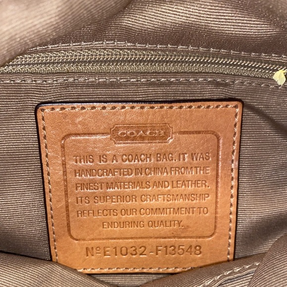 Used COACH purse - Picture 4 of 6